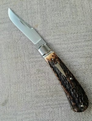 Pablo Castellani Trap..14C28N stainless steel..Stag scales...3 5/8" cld...coa.pouch