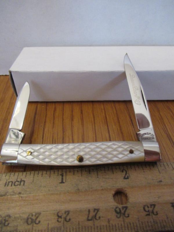 Queen French Pearl Pen Model #59 Queen French Pearl Pen Model #59