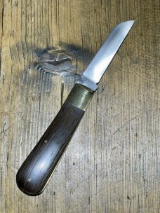 Michael May, Sheffield England Lambsfoot Knife with Bog Oak scales,