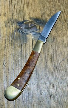 Michael May Sheffield England "Ettrick Swayback" with Amboyna Burl scales and Whrancleiffe blade