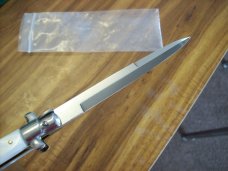 Renzo Beltrame 11" Stiletto Automatic Swivel Bolster White Pearlex Handles Beauty!