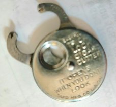 VINTAGE CIGAR CUTTER TRICK LOCK  OPENS WHEN YOU DON'T LOOK