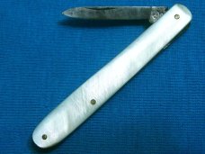VINTAGE ANTIQUE FLOWER PETAL STAR STAMP PEARL FOLDING POCKET QUILL PEN KNIFE KNIVES OLD