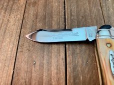 Robeson Mastercraft by Queen Humpback Whittler Stag 
