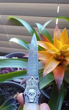 Muhammad Afaaq switchblade 
