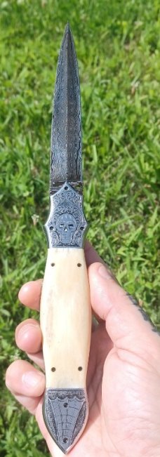 Muhammad Afaaq switchblade 