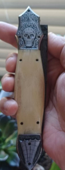 Muhammad Afaaq switchblade 