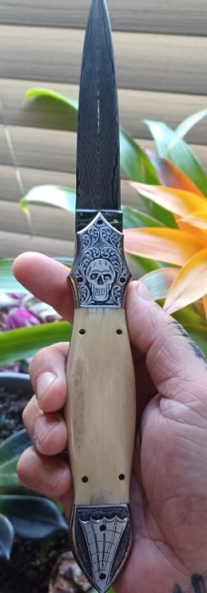 Muhammad Afaaq switchblade 