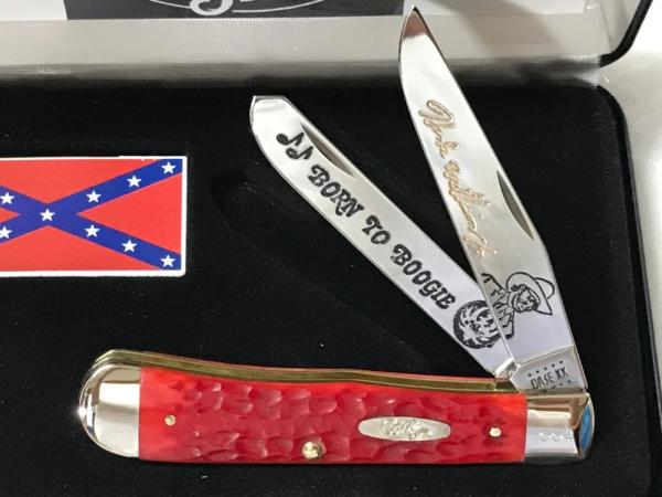 New Case XX USA Hank Williams Jr.Dark Red Bone Trapper Deep Color Etched Blades,4-1/8” Brand New.