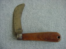 Antique RUSSELL U.S.A. Hawkbill Pattern Pocket Knife