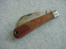 Antique RUSSELL U.S.A. Hawkbill Pattern Pocket Knife