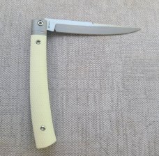 Esnyx Barracuda..Silverline series..Ivory G10..M390...4" clsd