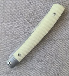 Esnyx Barracuda..Silverline series..Ivory G10..M390...4" clsd