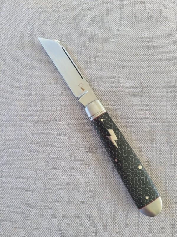 K'roo Black Ctec Sheepsfoot English Jack..Rwl34..4.25 closed..red liners..spacers and Bolt Shield K'roo Black Ctec Sheepsfoot English Jack..Rwl34..4.25 closed..red liners..spacers and Bolt Shield