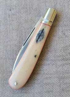 SALE K'roo Bleached Giraffe  Bone Zulu..Rwl34. .3.75..fluted bolsters..Bone shield. .coa & slip 