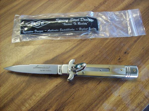 Vintage Leverletto Automatic by Bill DeShivs Original AKC Italy UNUSED Orig. Pkg. Vintage Leverletto Automatic by Bill DeShivs Original AKC Italy UNUSED Orig. Pkg.