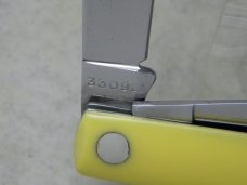 Case XX USA 3 Dot 1977 Yellow 33092 Birdseye Rivet Stockman Knife
