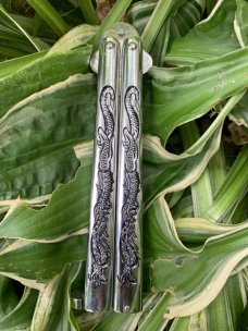 Frost, cutlery, double Dragon, Baila, song, or butterfly knife