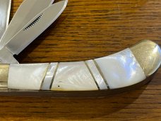 Frost Cutlery Ocoee River 528MOP/3 3-Blade Saddlehorn Folding Knife w/Mother of Pearl Inlaid Handle 
