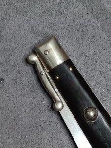 9" Vintage Swinguard. Dark Horn. 
