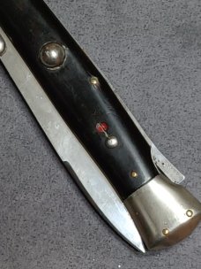9" Vintage Swinguard. Dark Horn. 