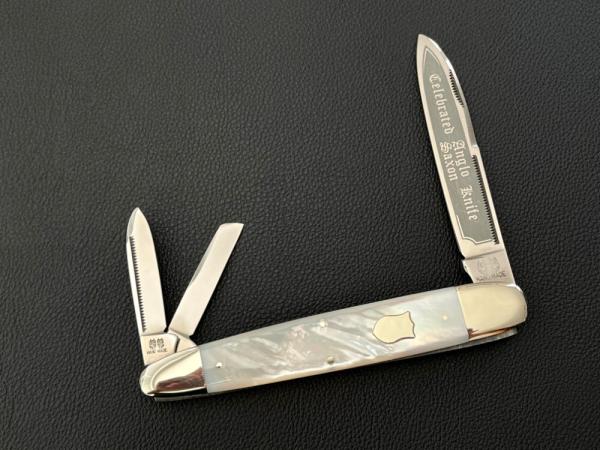Bulldog Brand Mother of Pearl Celebrated Anglo Saxon 3 blade Whittler 1 Of 60 Bulldog Brand Mother of Pearl Celebrated Anglo Saxon 3 blade Whittler 1 Of 60