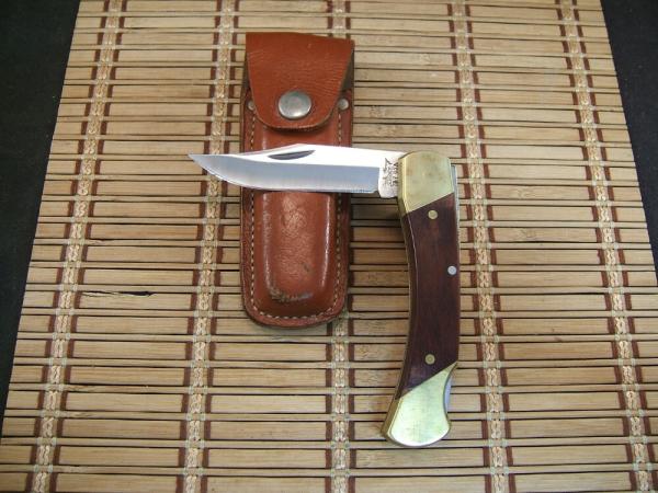 SCHRADE UNCLE HENRY LB7 BEAR PAW VINTAGE U.S.A. MADE FOLDING LOCKBACK POCKET KNIFE W/LEATHER SHEATH SCHRADE UNCLE HENRY LB7 BEAR PAW VINTAGE U.S.A. MADE FOLDING LOCKBACK POCKET KNIFE W/LEATHER SHEATH