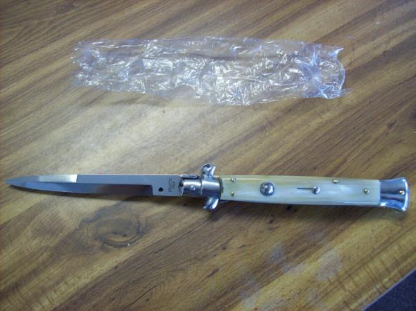Renzo Beltrame 11" Stiletto Automatic Swivel Bolster Bayonet W/Honey Horn Handles Beauty!