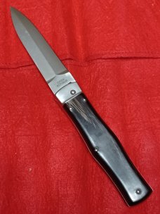 Mikov Dark Horn. 