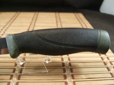MORA MORAKNIV COMPANION HEAVY DUTY SWEDEN MADE CARBON STEEL HUNTING & SURVIVAL KNIFE & SCABARD NEW
