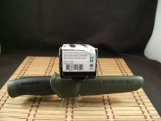 MORA MORAKNIV COMPANION HEAVY DUTY SWEDEN MADE CARBON STEEL HUNTING & SURVIVAL KNIFE & SCABARD NEW