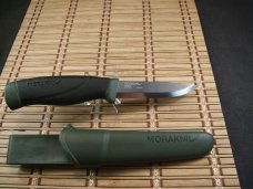 MORA MORAKNIV COMPANION HEAVY DUTY SWEDEN MADE CARBON STEEL HUNTING & SURVIVAL KNIFE & SCABARD NEW