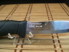 MORA MORAKNIV COMPANION HEAVY DUTY SWEDEN MADE CARBON STEEL HUNTING & SURVIVAL KNIFE & SCABARD NEW