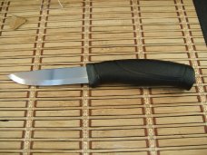 MORA MORAKNIV COMPANION HEAVY DUTY SWEDEN MADE CARBON STEEL HUNTING & SURVIVAL KNIFE & SCABARD NEW