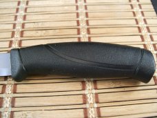 MORA MORAKNIV COMPANION HEAVY DUTY SWEDEN MADE CARBON STEEL HUNTING & SURVIVAL KNIFE & SCABARD NEW