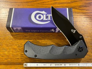 Colt CT334 Folding Knife w/Plastic Scales & Belt Clip