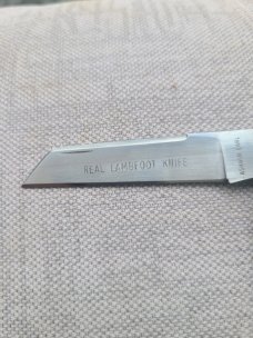 REAL LAMBSFOOT KNIFE..Aswhin Earl...#0022..3 5/8"..Ironwood....8670 steel..SS caps,bolsters & shield