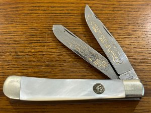 Hen amp Rooster Bertram Cutlery 312MOP 1989 Ltd Ed PCC 2-Blade Trapper wMOP Scales Germany SN01