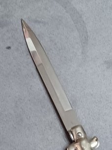 Walts Latama Made In Italy Clasic Swivel Bolster Stiletto  11".