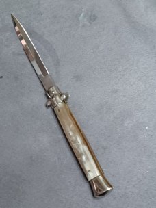 Walts Latama Made In Italy Clasic Swivel Bolster Stiletto  11".