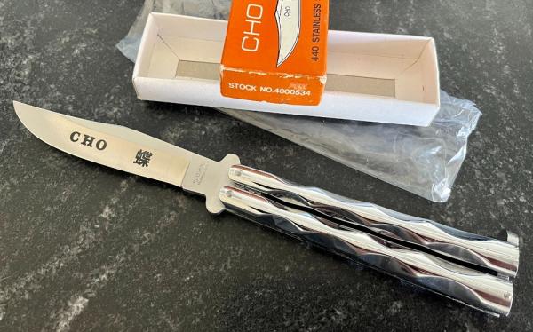 Vintage Valor Cho Balisong Butterfly Knife From Japan, Model 534, Original Box, Unused Vintage Valor Cho Balisong Butterfly Knife From Japan, Model 534, Original Box, Unused