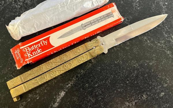 Vintage Balisong Butterfly Knife From Pakistan, Nice Brass Handles, Original Box, Unused #2 Vintage Balisong Butterfly Knife From Pakistan, Nice Brass Handles, Original Box, Unused #2