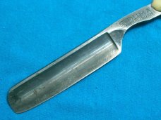 VINTAGE PUMA 99 SOLINGEN GERMANY BEST STEEL STRAIGHT RAZOR BARBERS SHAVING FOLDING KNIFE KNIVES OLD