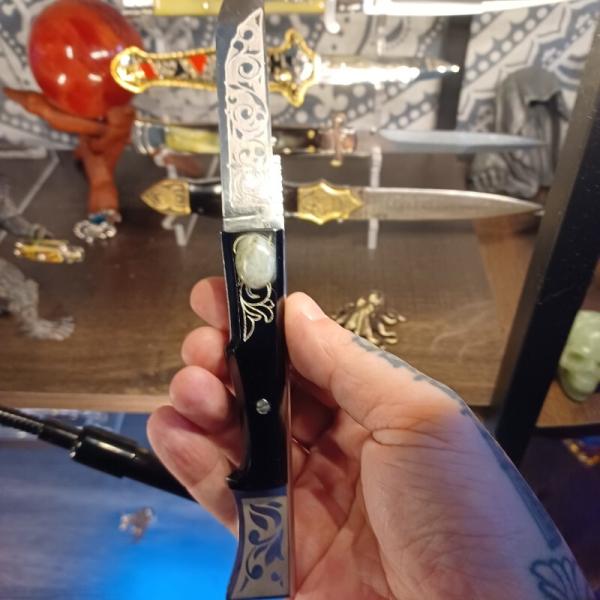 HANDMADE RPK SWITCHBLADE WITH BOLSTER RELEASE AND NATURAL LABRADORITE STONE . VERY BEAUTIFUL STONE HANDMADE RPK SWITCHBLADE WITH BOLSTER RELEASE AND NATURAL LABRADORITE STONE . VERY BEAUTIFUL STONE