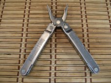 LEATHERMAN SUPER TOOL MULT-TOOL PORTLAND OREGON ORIGINAL USA W/13 TOOLS IN VERY NICE USED CONDITION