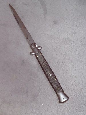 11" G10 scales Italian Stiletto. Frank Beltrame 