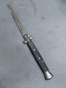 11" G10 scales Italian Stiletto. Frank Beltrame 