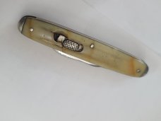 VINTAGE1918 FLYLOCK KNIFE CO B.PORT CONN BUTTERSCOTCH SCALES DOUBLE BUTTON AUTO KNIFE