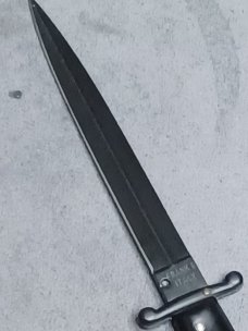 11" Stag scales Italian Stiletto swinguard. Frank Beltrame Dagger Teflon coated blade. Flat button. 