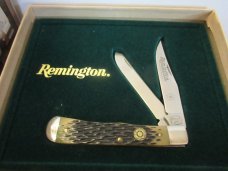 Remington Outdoor Exploration Knife Series First in the Series Model Trapper